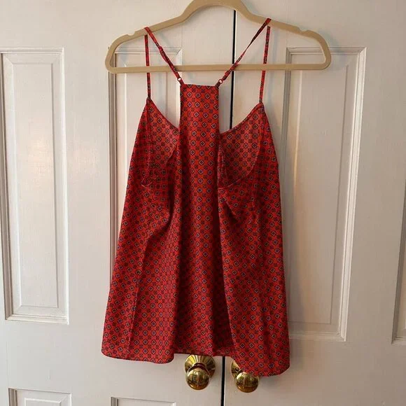 J. Crew Silk Red Patterned Top - Size 10 - Picture 3 of 3